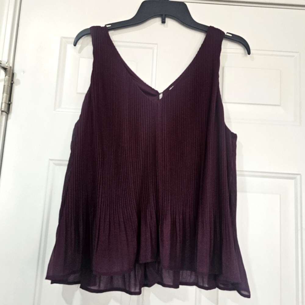 G/F Collection Elegant Plum Sleeveless Top Size Small
